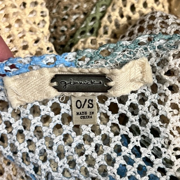 Gimmicks from Buckle Colorful Sheer Duster with White Top and Olive Shorts - Picture 5 of 7